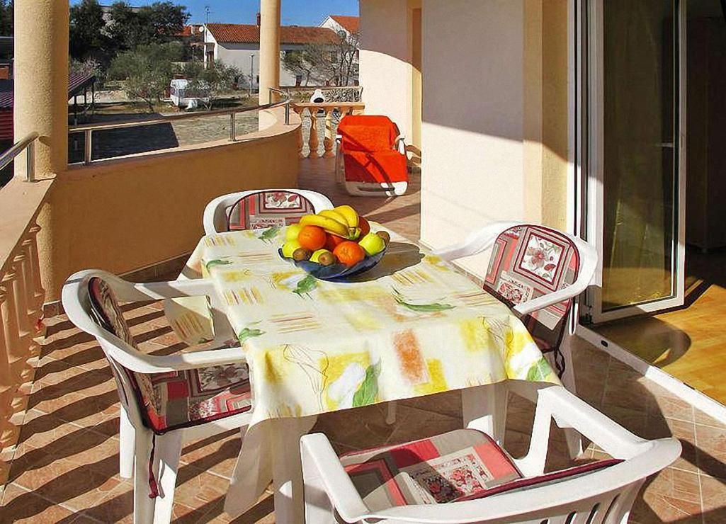 Nives Apartmani Pakoštane Buitenkant foto