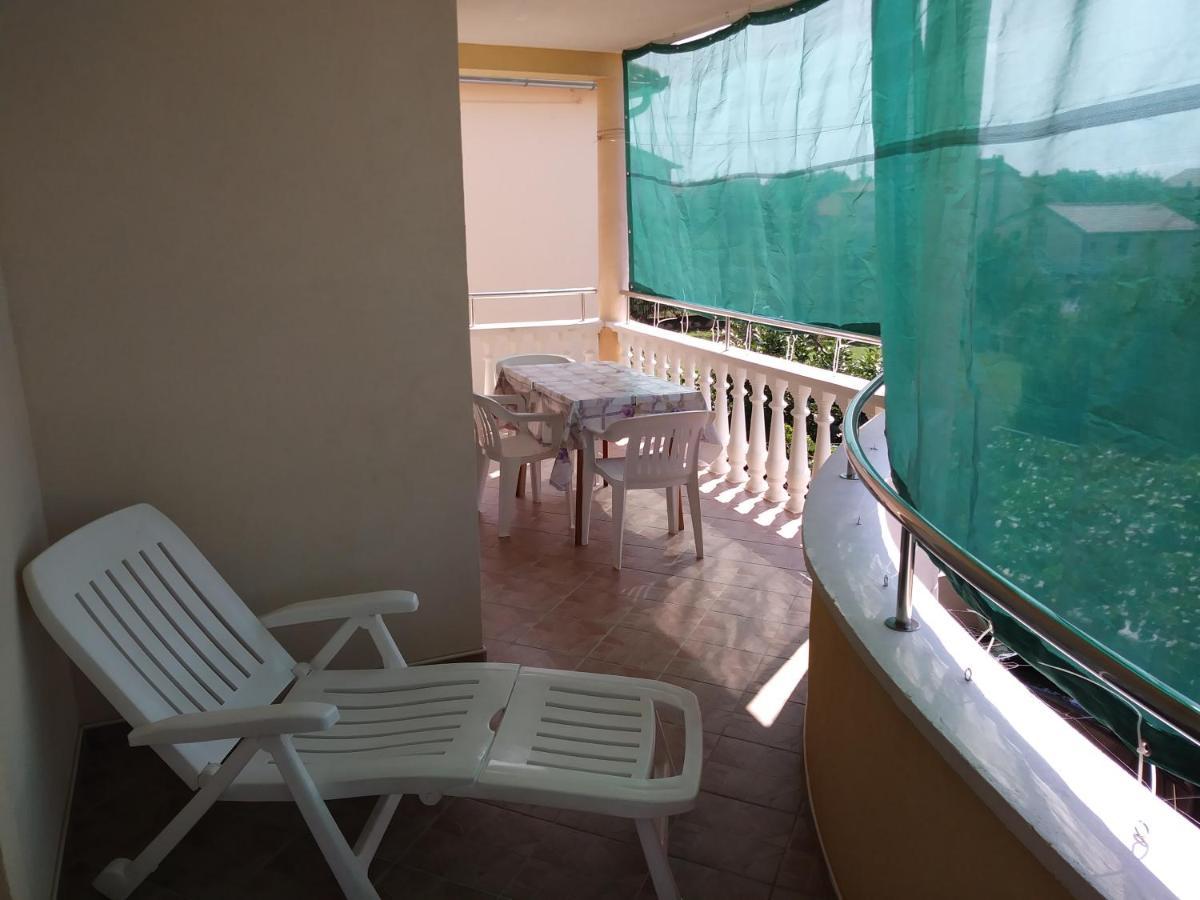 Nives Apartmani Pakoštane Buitenkant foto